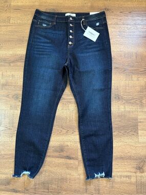 NWT!!  KanCan  Dark Wash High Rise Button Fly Skinny Jeans Stretch 2XL